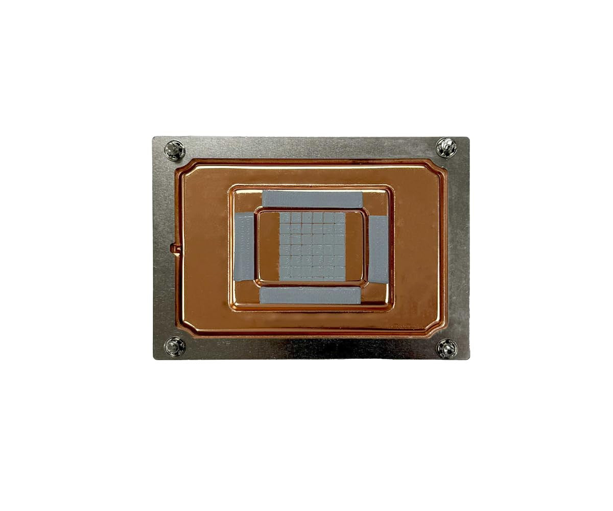 Easy to install and compatible with modern Intel platforms, the W20 delivers stable performance for demanding workloads.