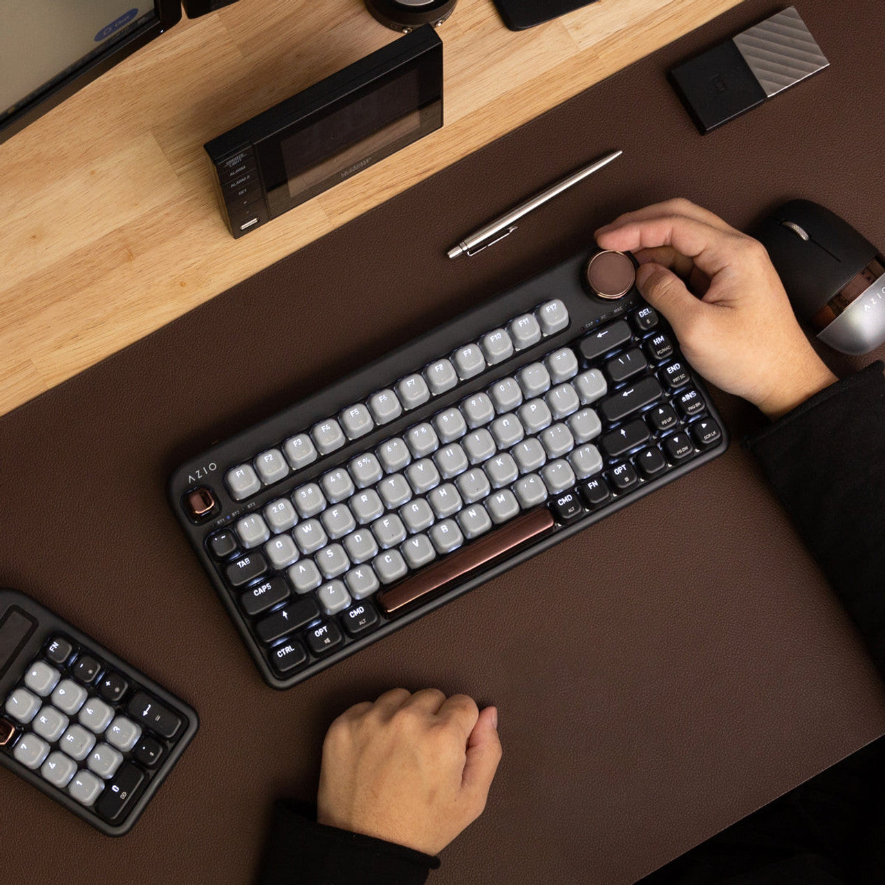 AZIO IK404 IZO Wireless Mechanical Keyboard with Red Switches in Black Willow